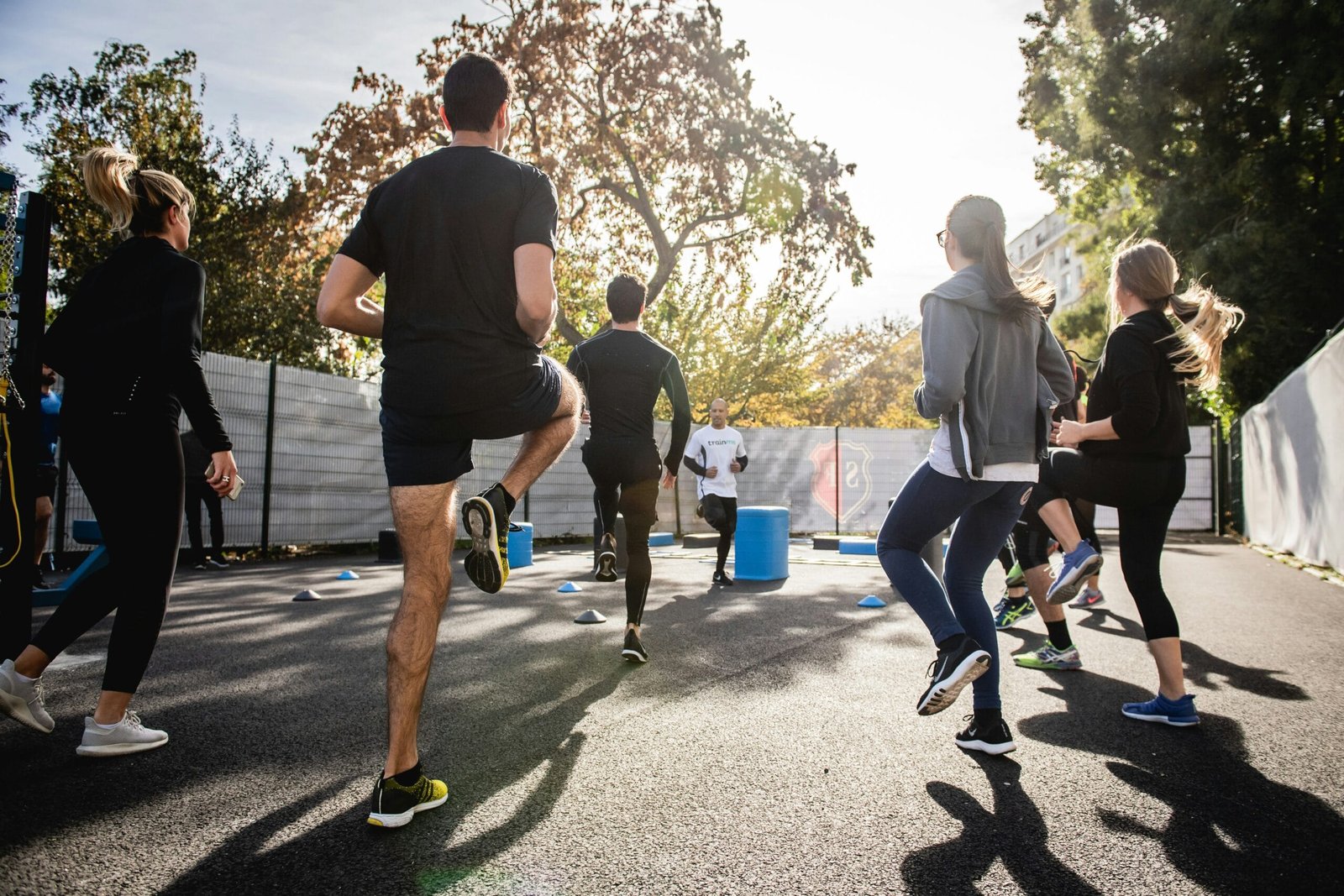 Best exercises for weight loss: Fitness enthusiasts demonstrating workouts