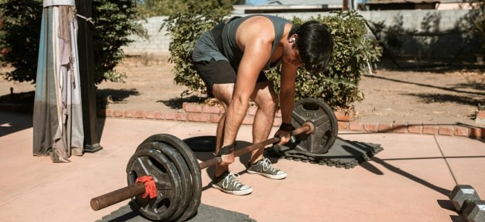 Strength training for weight loss: Deadlifts to strengthen back and legs